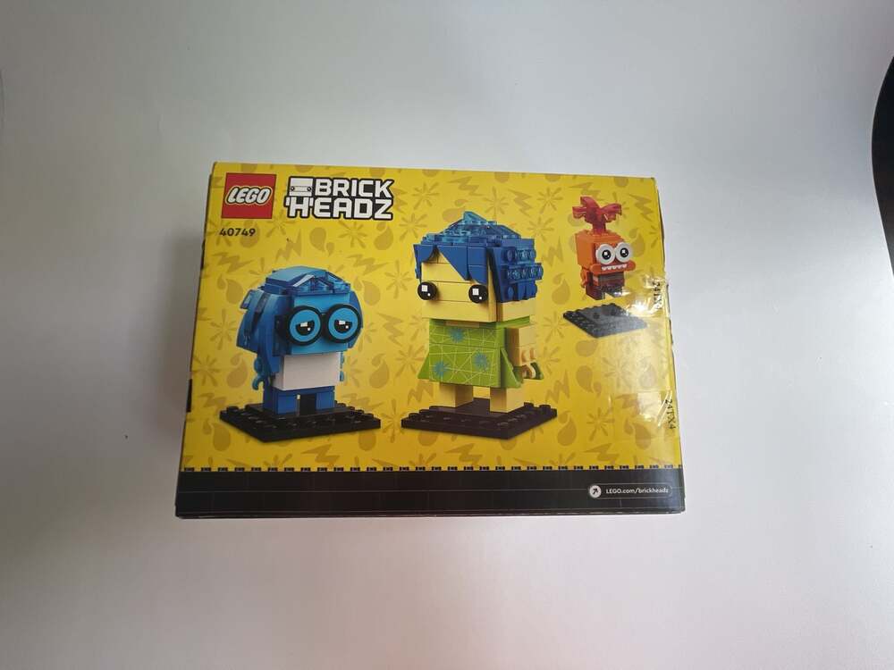 LEGO BrickHeadz Inside Out 2 Joy, Sadness & Anxiety 40749 - Picture 3 of 4